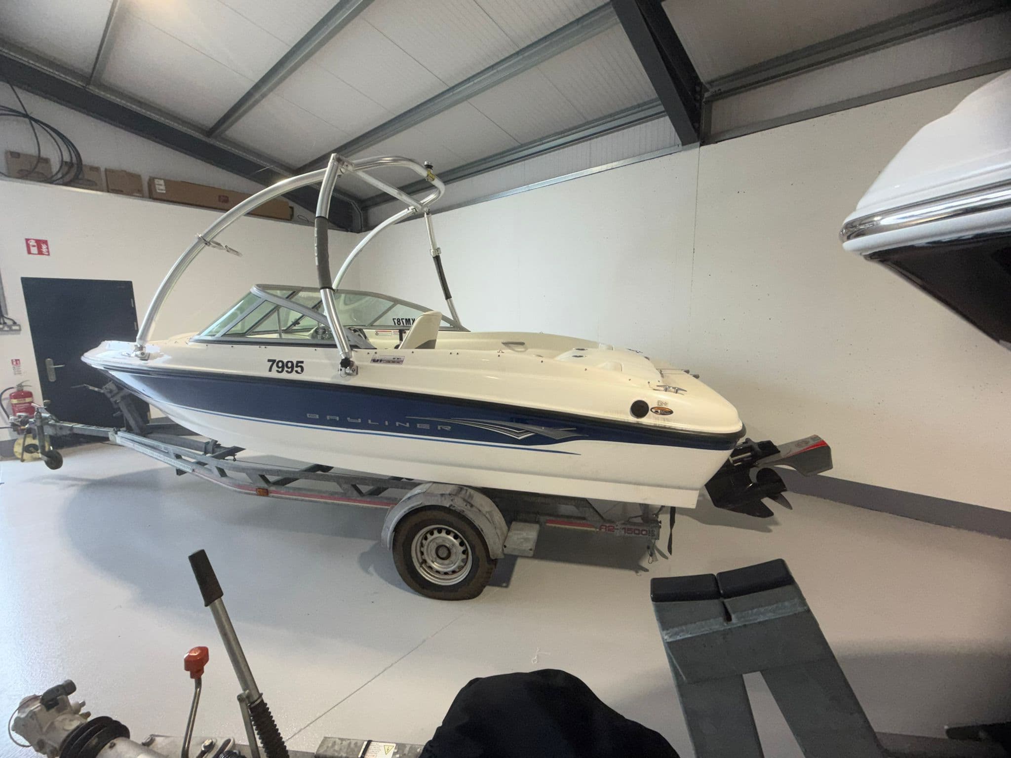 Bayliner 175 Wake Edition Bowrider . Inboard . Tower . Fresh boat