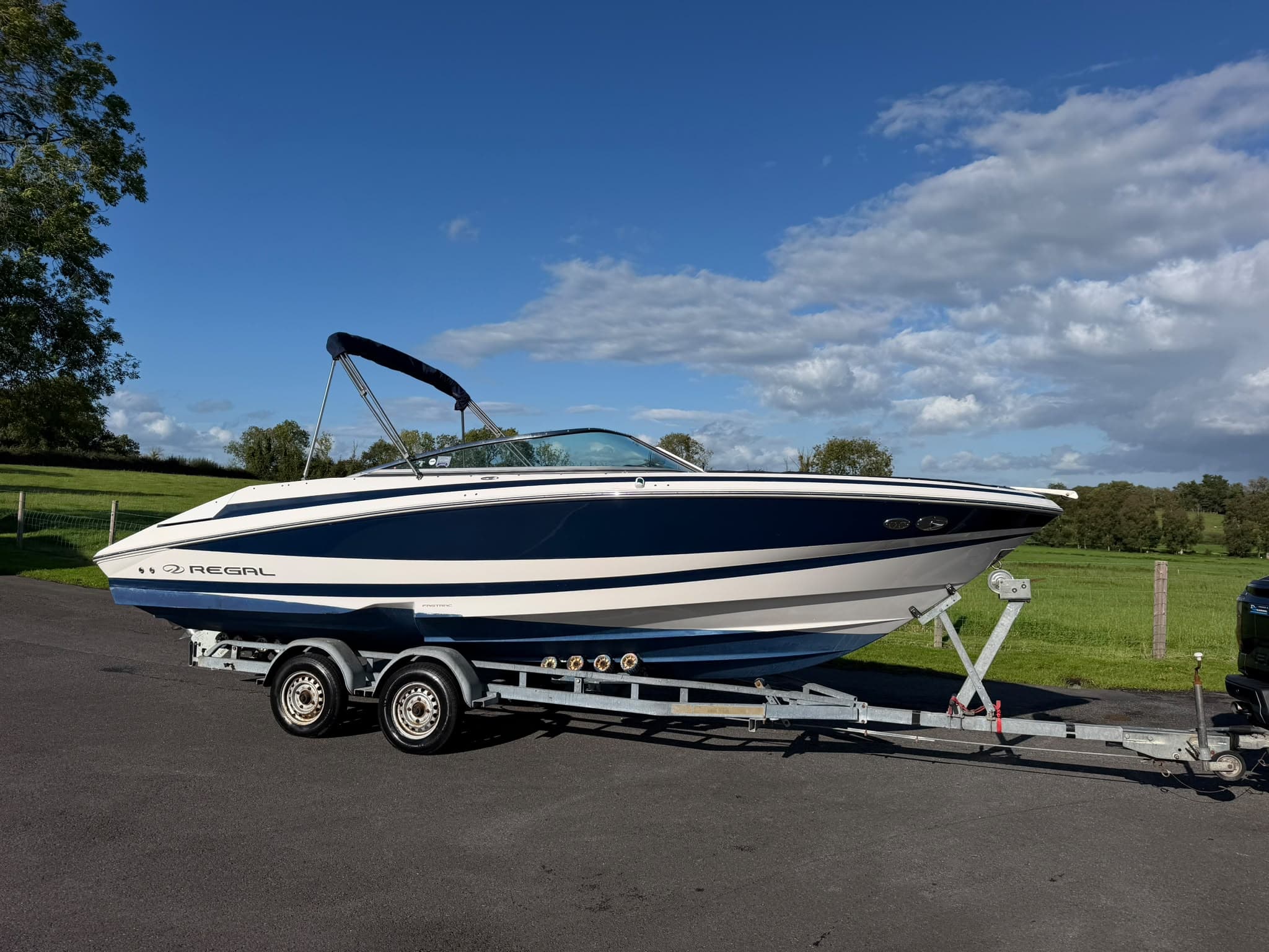 Regal 2200 Diesel Bowrider - Image 1 of 13
